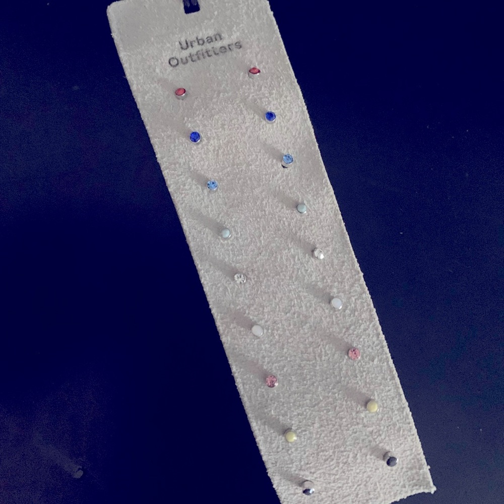 Urban Outfitters 9 pairs stud earrings